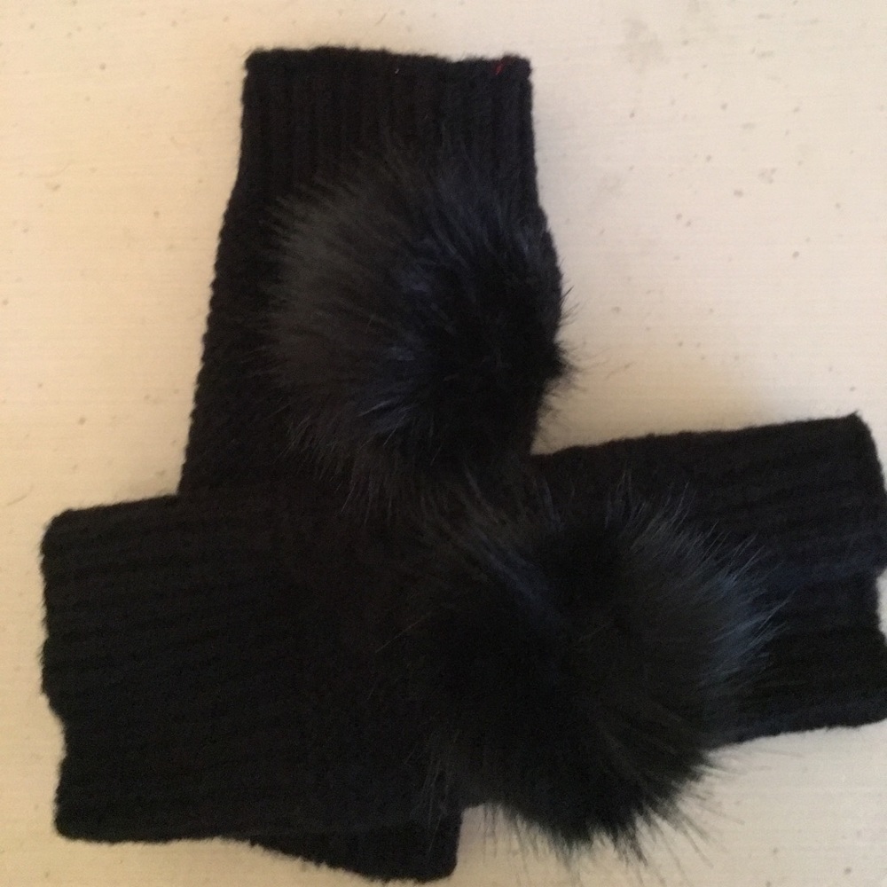 Black ariana grande gloves